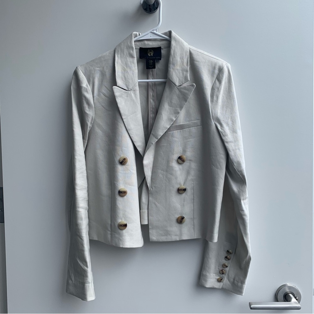 HOUSE OF HARLOW cropped linen blazer